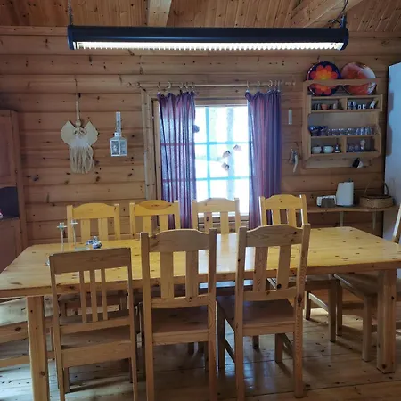 Pikkulammenkuja 1a * Syöte